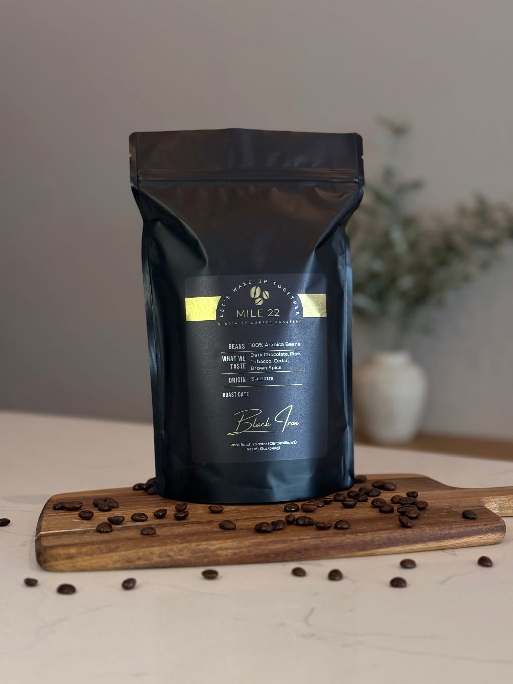 Buy Black Iron coffee beans online made from 100% Arabica, freshly roasted with bold dark chocolate and spice notes, perfect for strong coffee and espresso lovers
