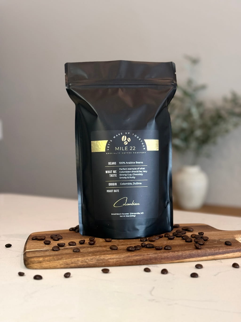 Buy Colombian coffee beans online made from 100% Arabica, freshly roasted with strong rich chocolate, smoky and nutty flavor, perfect for bold smooth coffee and daily brewing