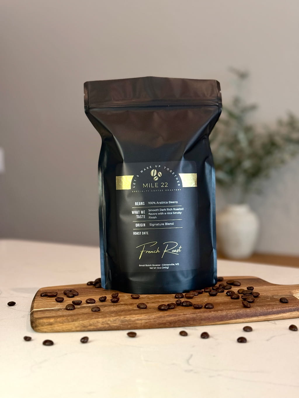 Buy French roast coffee beans online made from 100% Arabica, freshly roasted with bold smoky flavor and smooth dark rich finish, perfect for strong coffee and espresso lovers