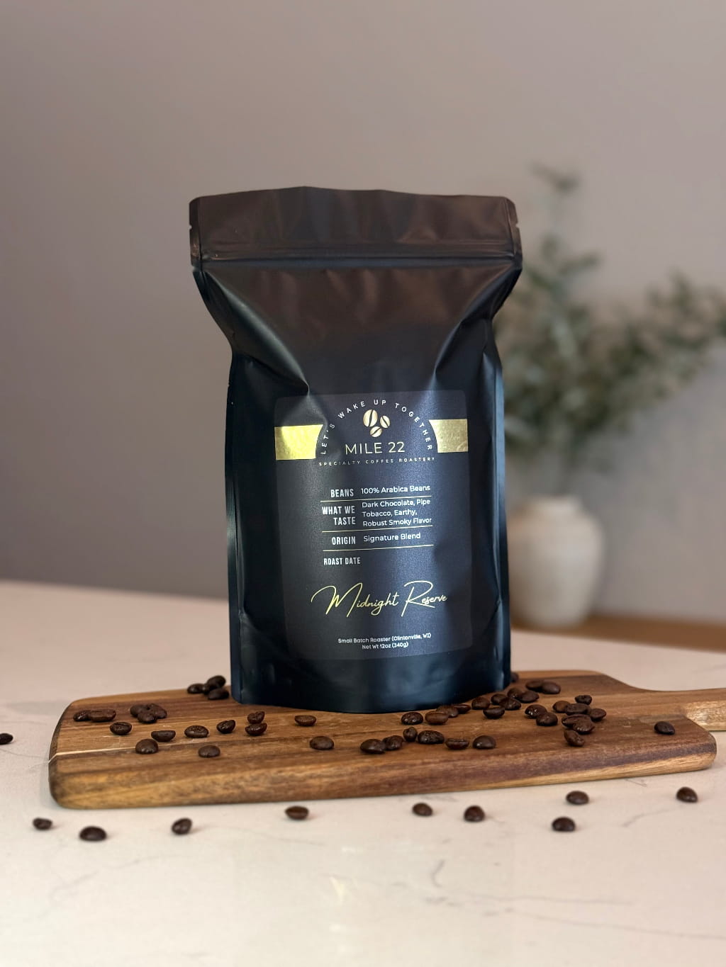 Buy Midnight Reserve coffee beans online made from 100% Arabica, freshly roasted with bold dark chocolate, smoky and earthy flavor, perfect for strong coffee and espresso brewing
